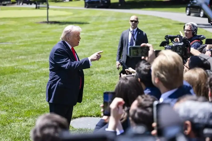Trump sugirió que el atacante del vuelo de Flydubai podría tener vínculos con Irán