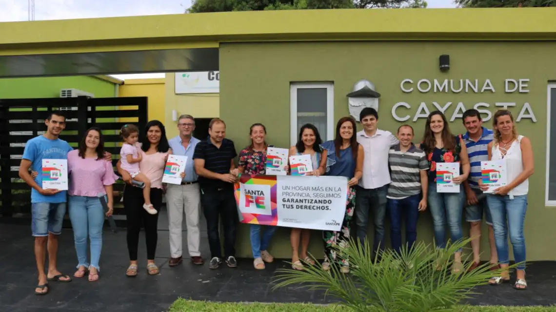 Entregaron anticipos para construir 26 viviendas en el departamento Garay