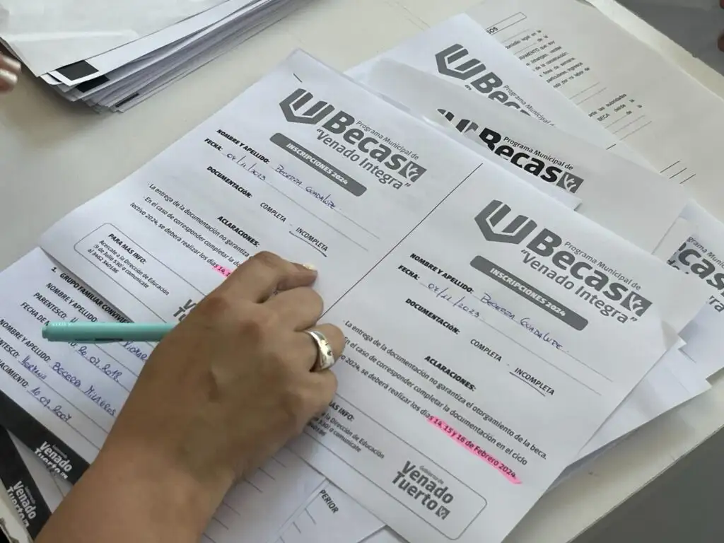 En 2024 se otorgaron 1300 becas y las solicitudes para el año próximo prácticamente lo duplican.