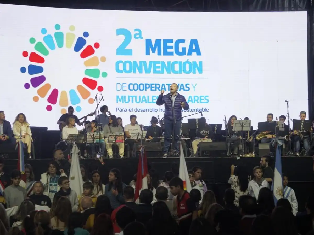 Cientos de estudiantes participaron de la Convención de Cooperativas y Mutuales Escolares