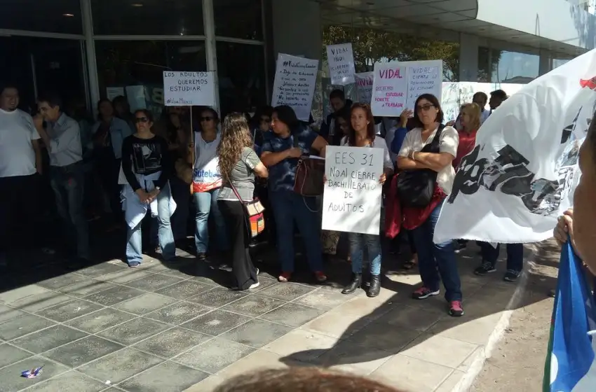 Docentes reclaman en el Consejo Escolar por recortes en Bachilleratos
