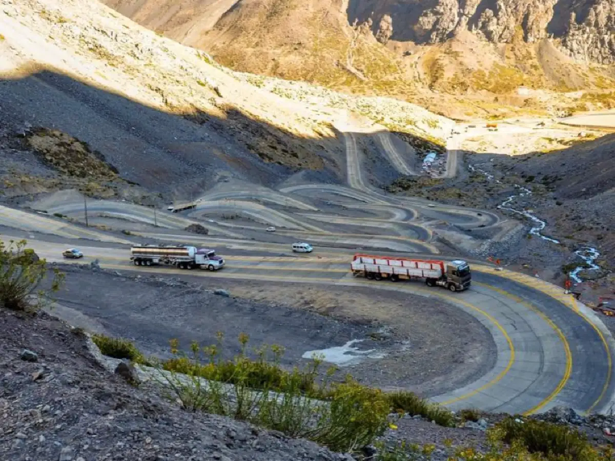 Chile reabrirá 10 fronteras terrestres con Argentina y Perú