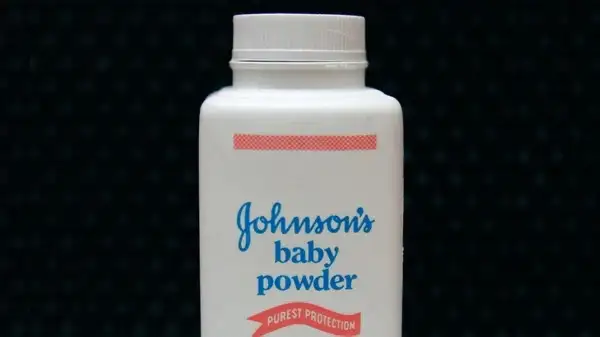 Un talco de Johnson & Johnson contribuyó al cáncer de ovarios