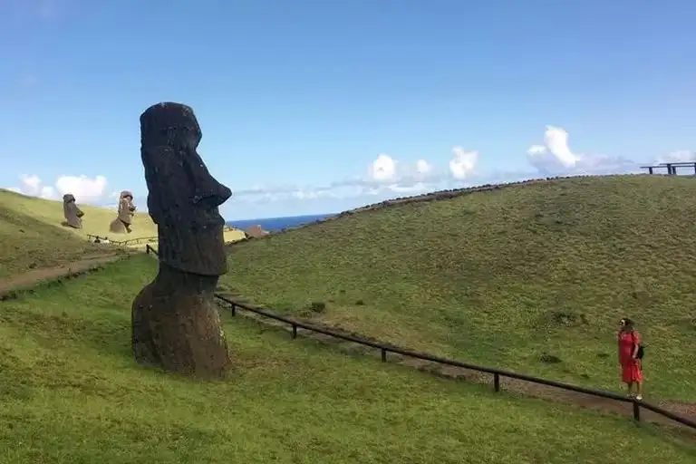 Un estudio sugiere que los antiguos polinesios, quienes colonizaron la isla alrededor del año 1200 d.C.