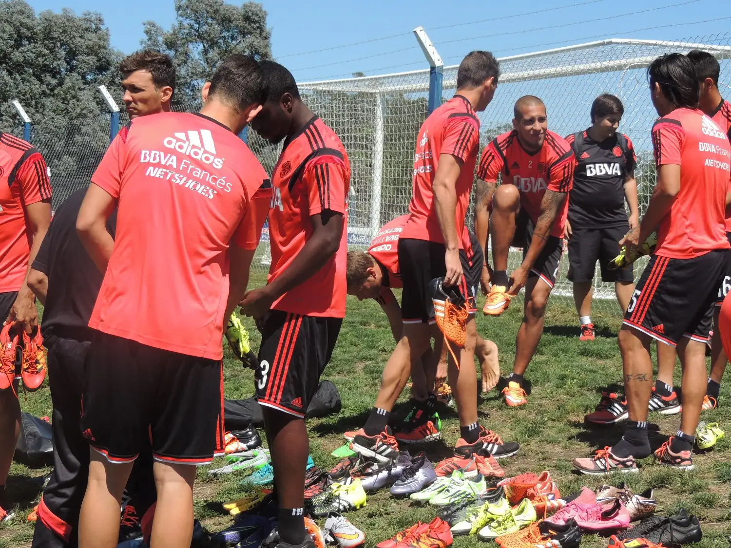 River a punto de iniciar la práctica en la Villa Deportiva de Alvarado. (Foto: Prensa Alvarado)