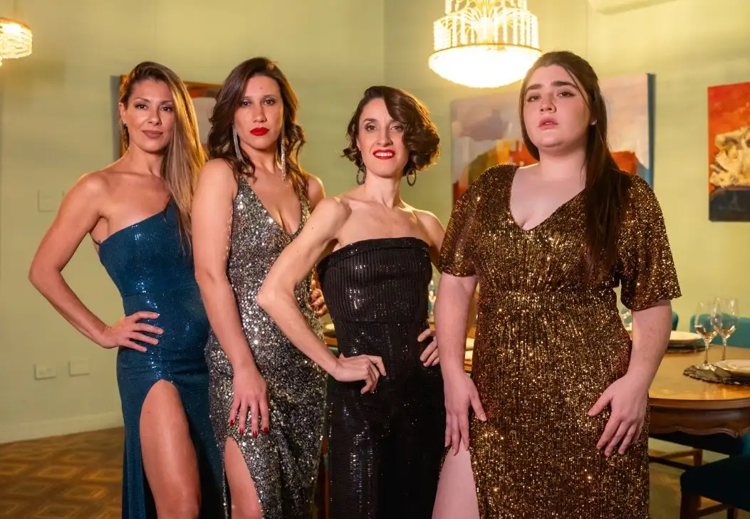 "Ellas" son Ivana Strenitz, Melanie Trifiletti, Luciana Rubio y Clara Linares.