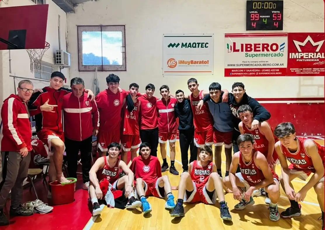 El Depo Atenas ganó sus dos partidos y quedó como puntero invicto de su zona para avanzar a la siguiente etapa.