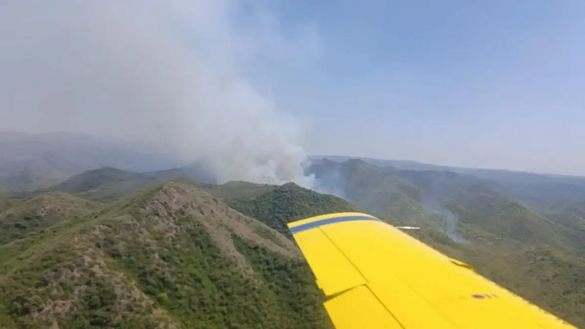 Combaten un incendio en La Calera y Saldán. (Foto: Gobierno de Córdoba)