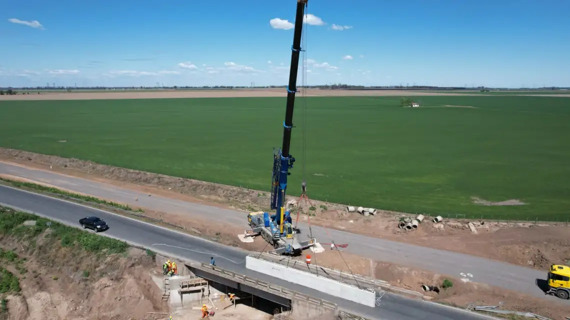 El gobierno de Santa Fe ejecuta inversiones históricas en obras sobre puentes de rutas y caminos provinciales