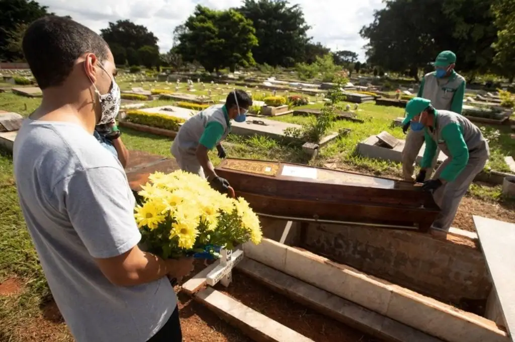 América llegó al millón de muertos por COVID-19, sin freno para los contagios