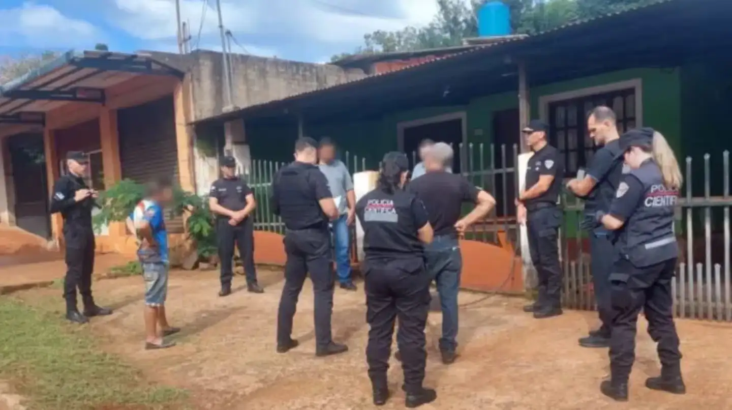 El hombre continúa prófugo