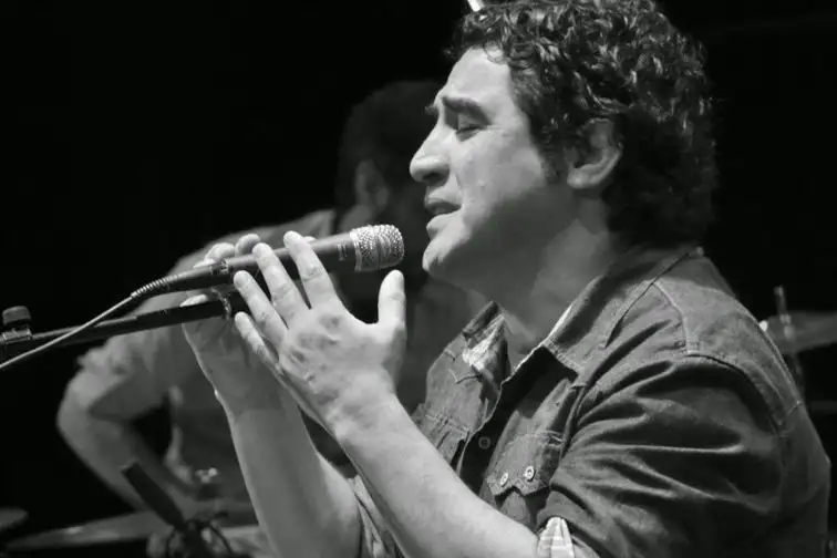 Herrera llega con su música al foyer del Auditórium