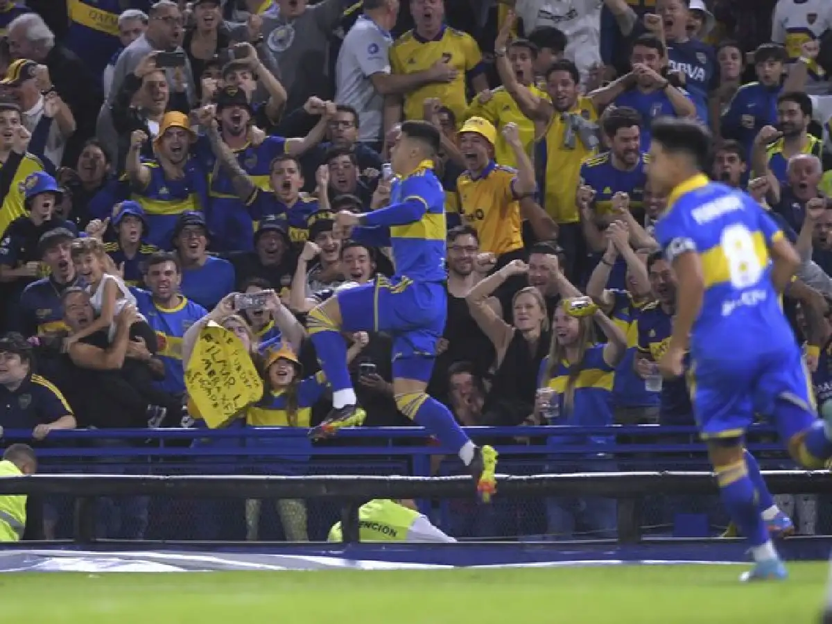 Boca se floreó ante Racing y recuperó la sonrisa en "La Bombonera"