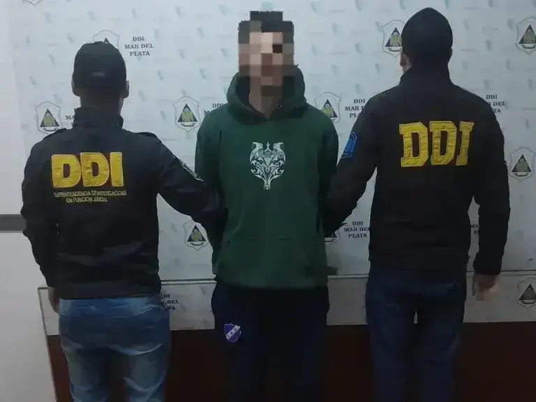 Ataque a puñaladas en Mar del Plata: el acusado seguirá preso tras negarse a declarar