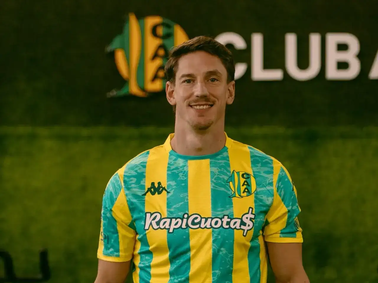 Aldosivi presentó a Andrés Vombergar como nuevo refuerzo