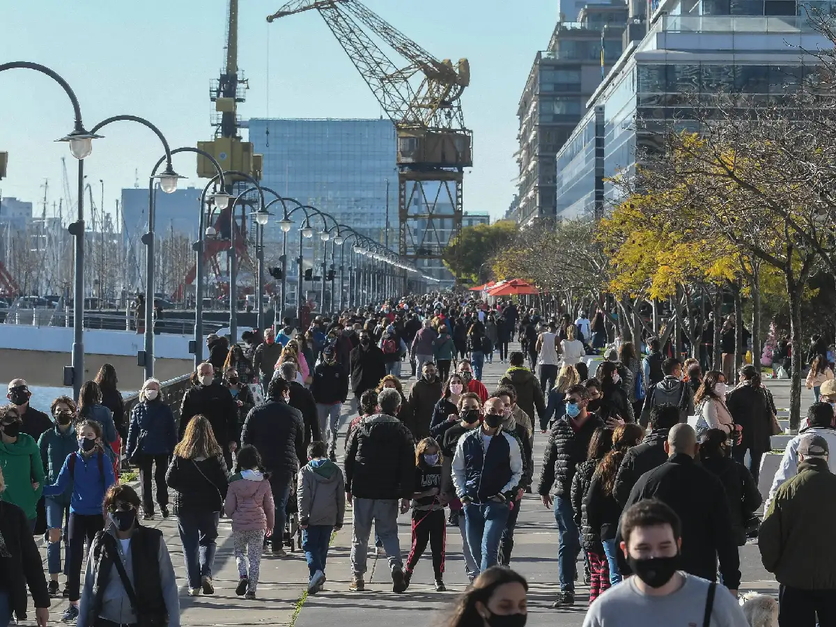 Científicos y médicos alertan que la situación por la pandemia se agravará en las próximas semanas