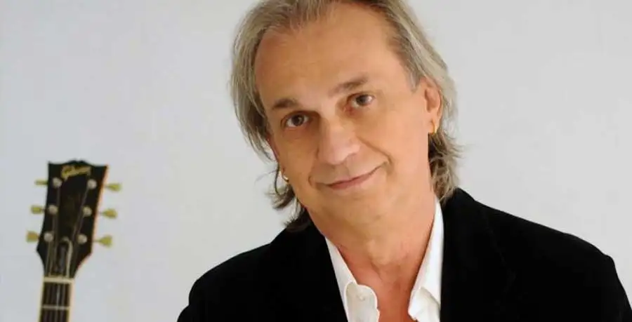 David Lebón: “Siento que Luis a veces anda rondando por ahí”