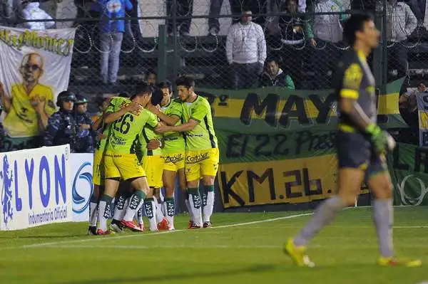 Aldosivi fue goleado en Florencio Varela