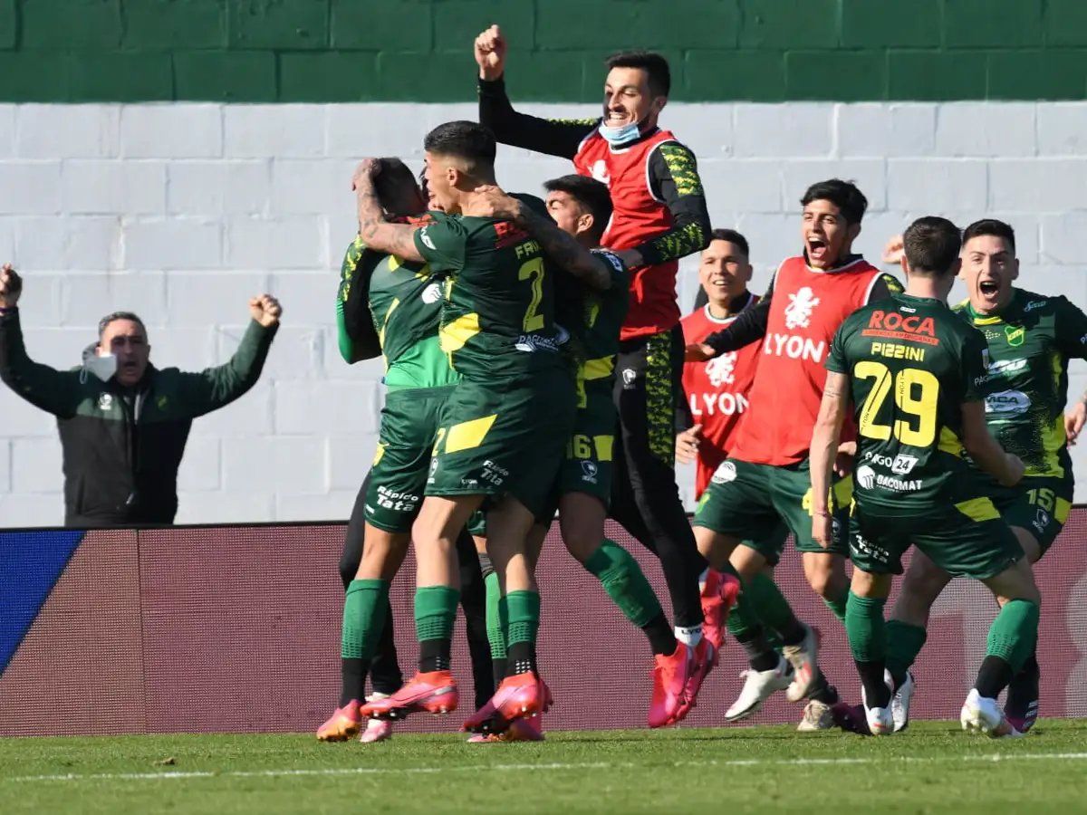 En un partidazo, Defensa lo dio vuelta y le ganó a Gimnasia