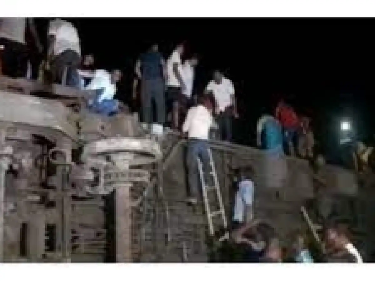 Tragedia ferroviaria en India: al menos 50 muertos y 300 hospitalizados