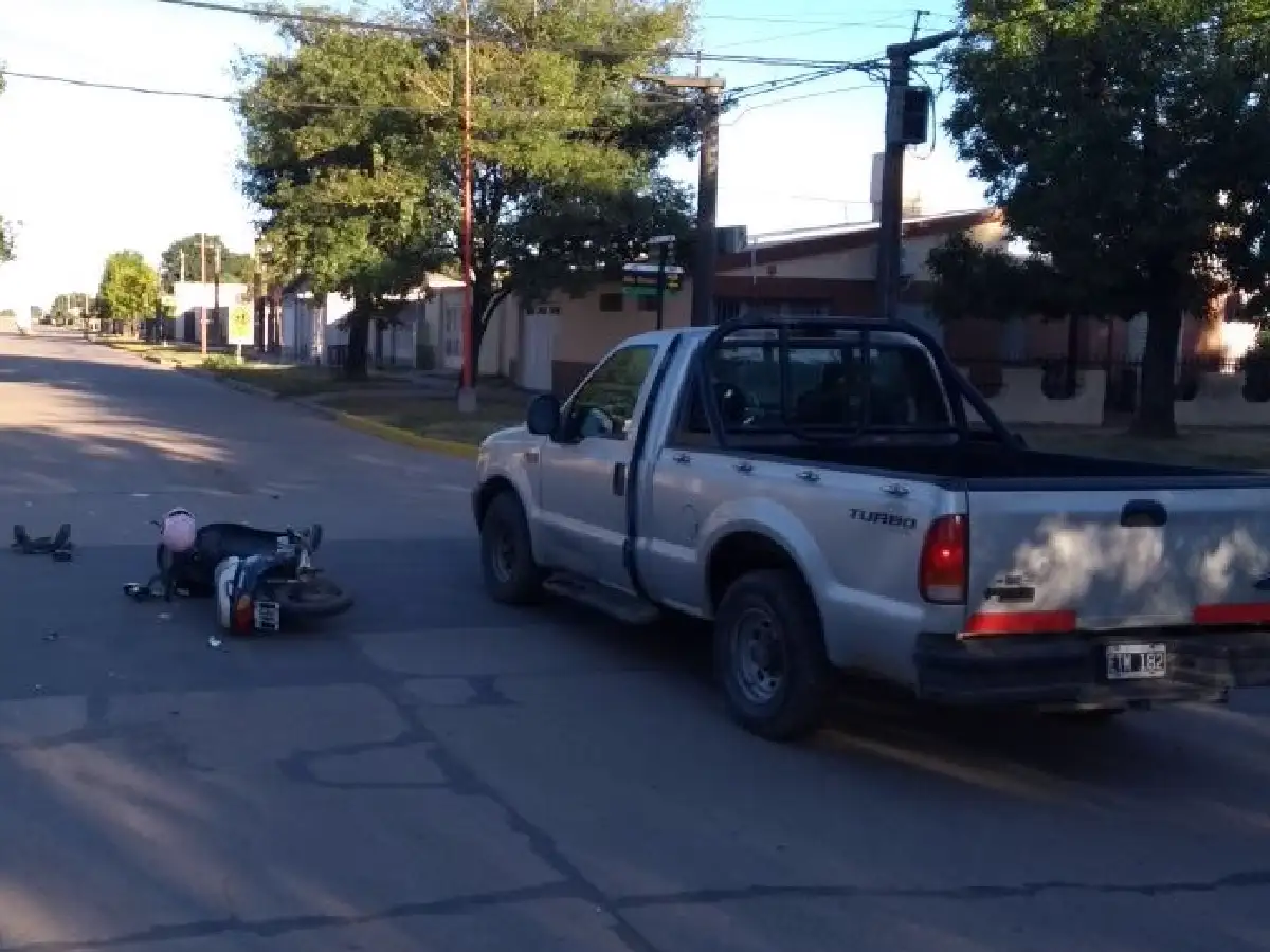 Una mujer resultó con lesiones en un accidente 