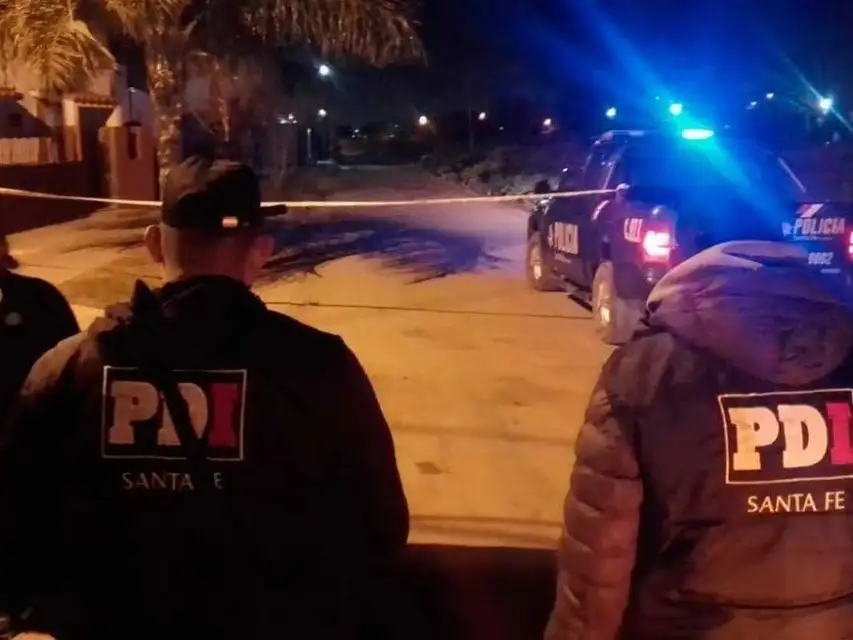 El hombre fallecido tenía distintas heridas y golpes que habría sufrido al caer del techo.