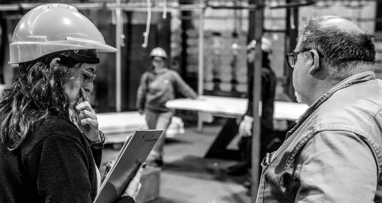 Mujeres en la industria santafesina.