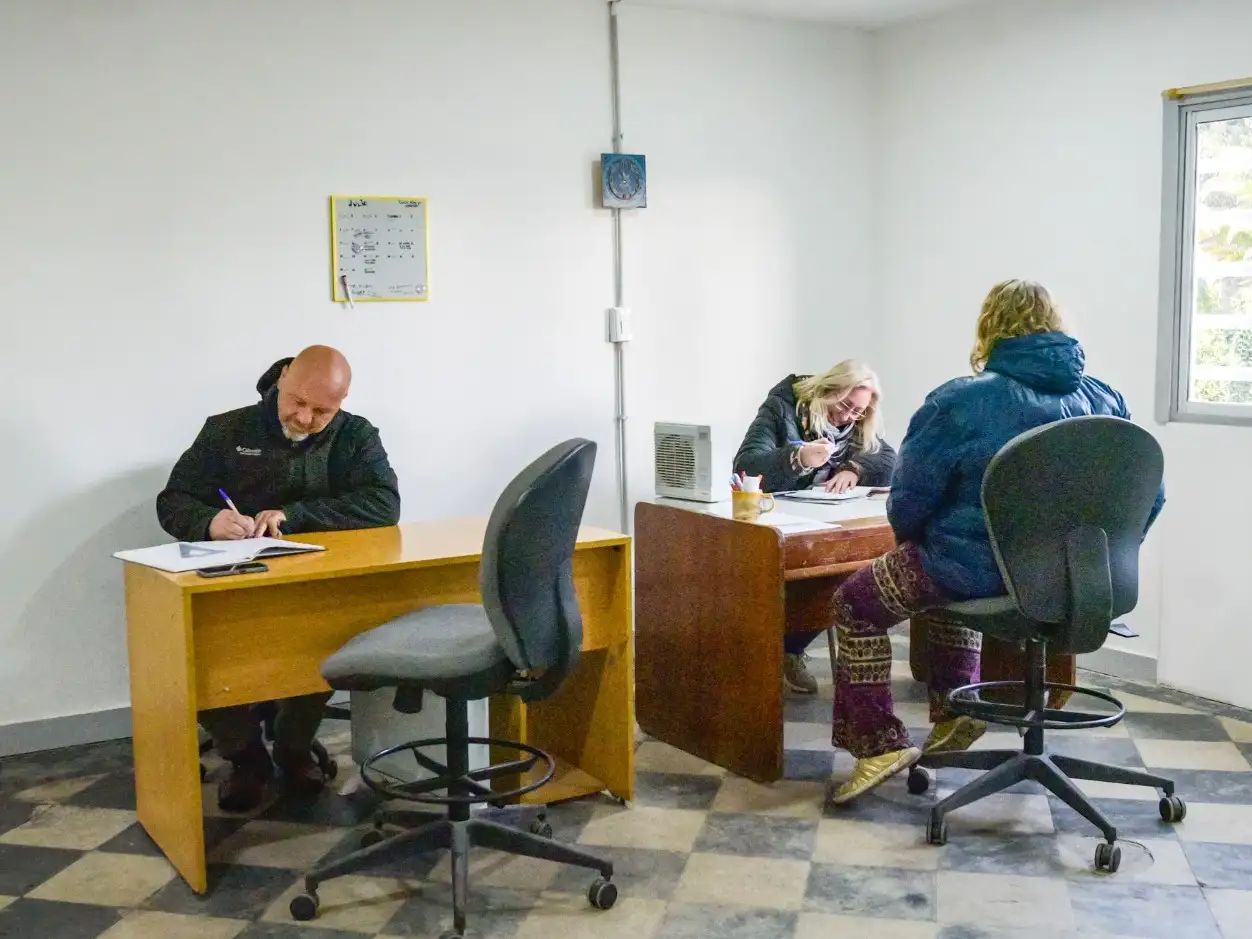 Se trata de espacios interdisciplinarios en los que se atiende asuntos vinculados a las demandas sociales.