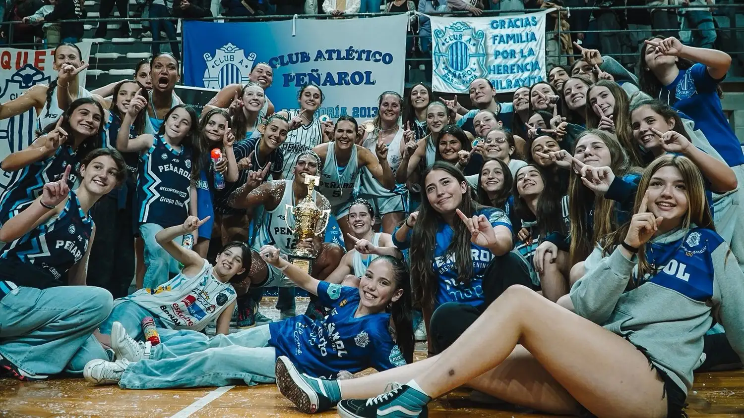 Levantó la copa y ratificó el dominio en tierras bonaerenses, luego de un Súper 4 jugado en Mar del Plata.