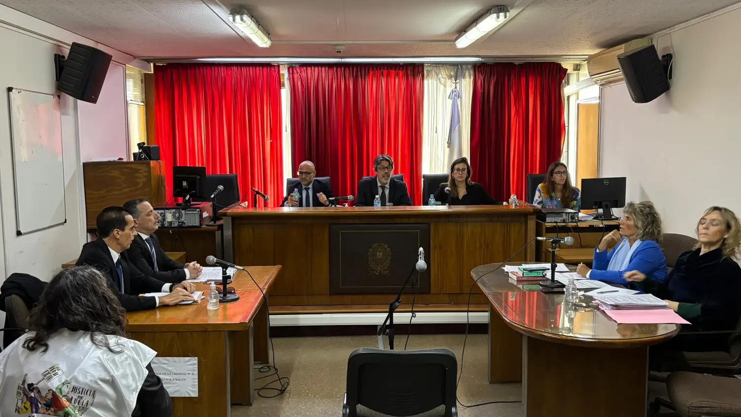La madre de Lucía apuntó también contra lo que considera una trama de encubrimiento