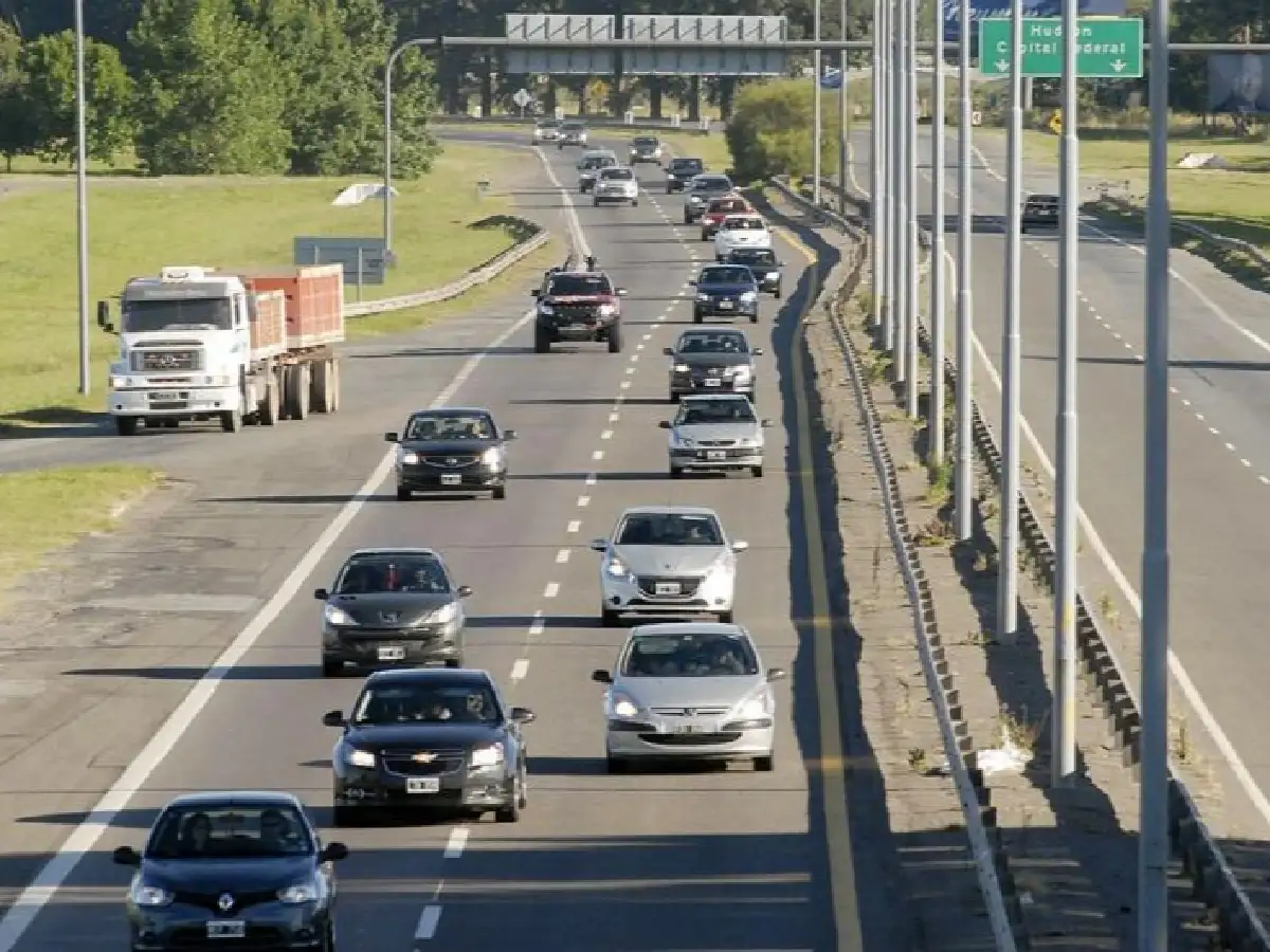 El Gobierno ajustó el impuesto interno: desde hoy, qué autos pagan un 20% adicional a su valor