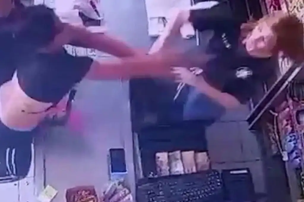 Salvaje golpiza a una cajera