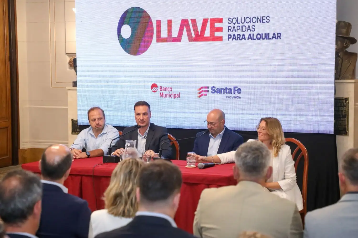 El ministro Lisandro Enrico encabezó la presentación del programa.