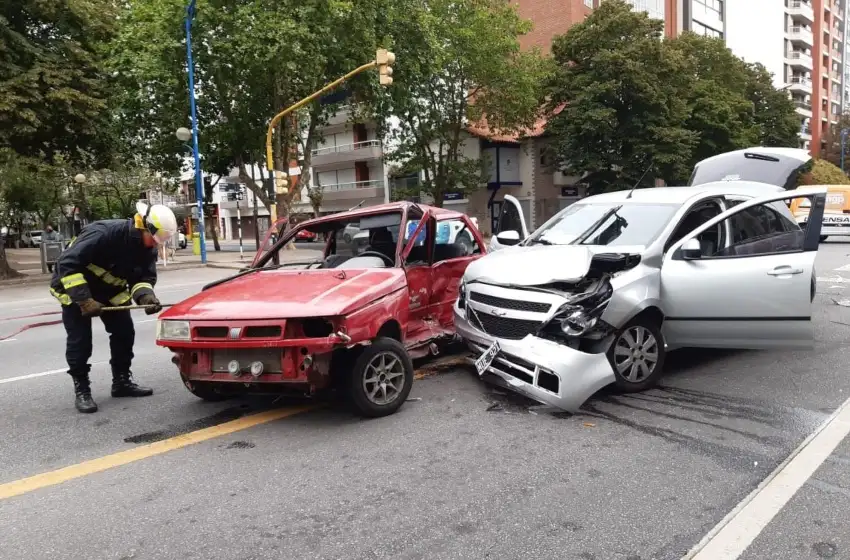 Alcohol al volante: brutal choque en pleno centro de Mar del Plata