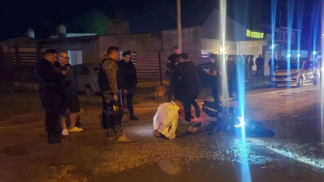 Barrio Fray Luis Beltran: detuvieron a un hombre luego de un tiroteo con la policía