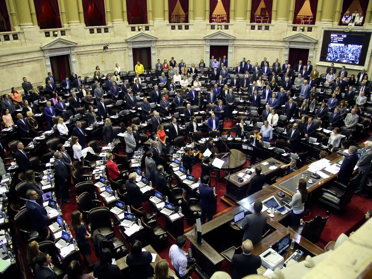 ¿Romance en Diputados? 