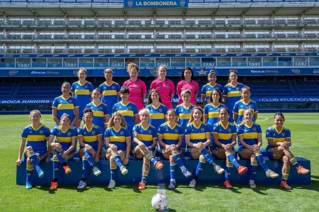 Denunciaron por abuso al DT de fútbol femenino de Boca