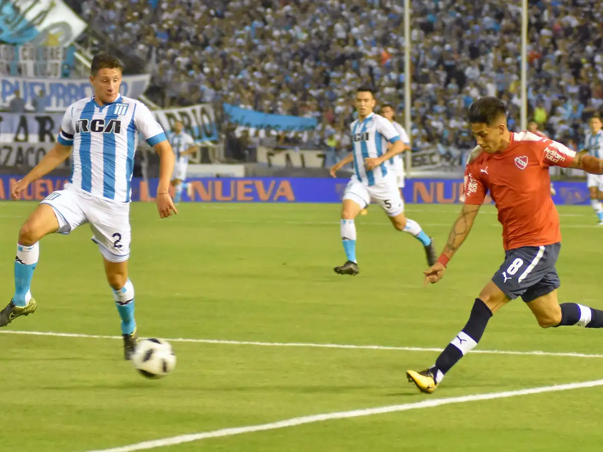 El “rojo” venció a  Racing a penales