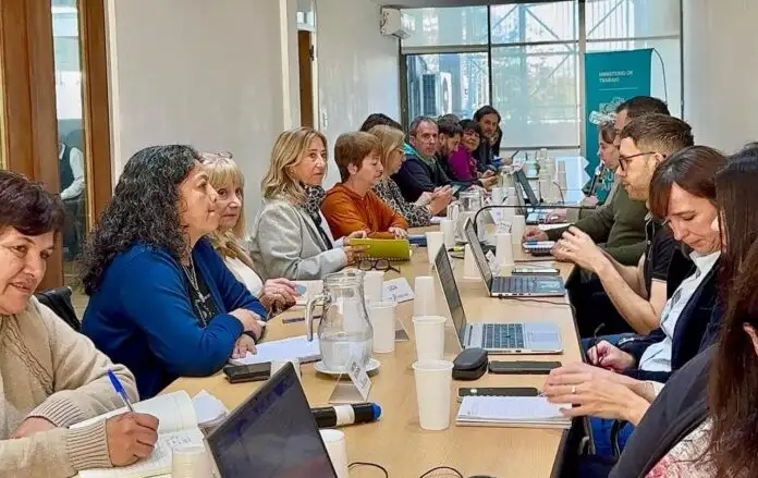 La propuesta del Gobierno provincial fue considerada "insuficiente" por los gremios.