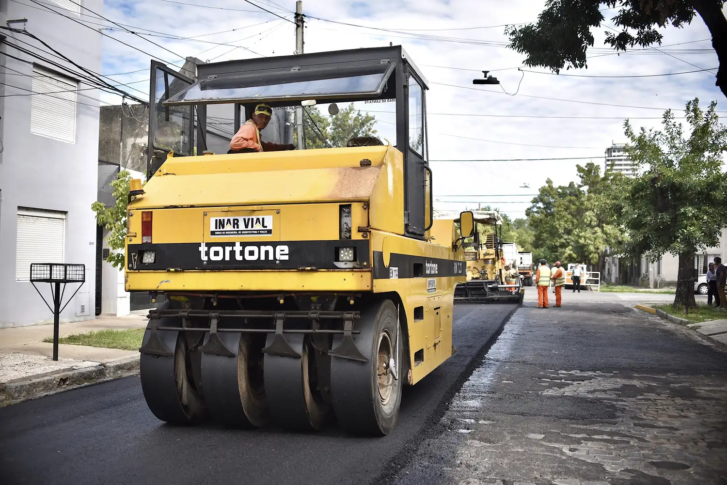 Con dos frentes de obra, el Plan de Bacheo avanza en barrio Candioti Sur