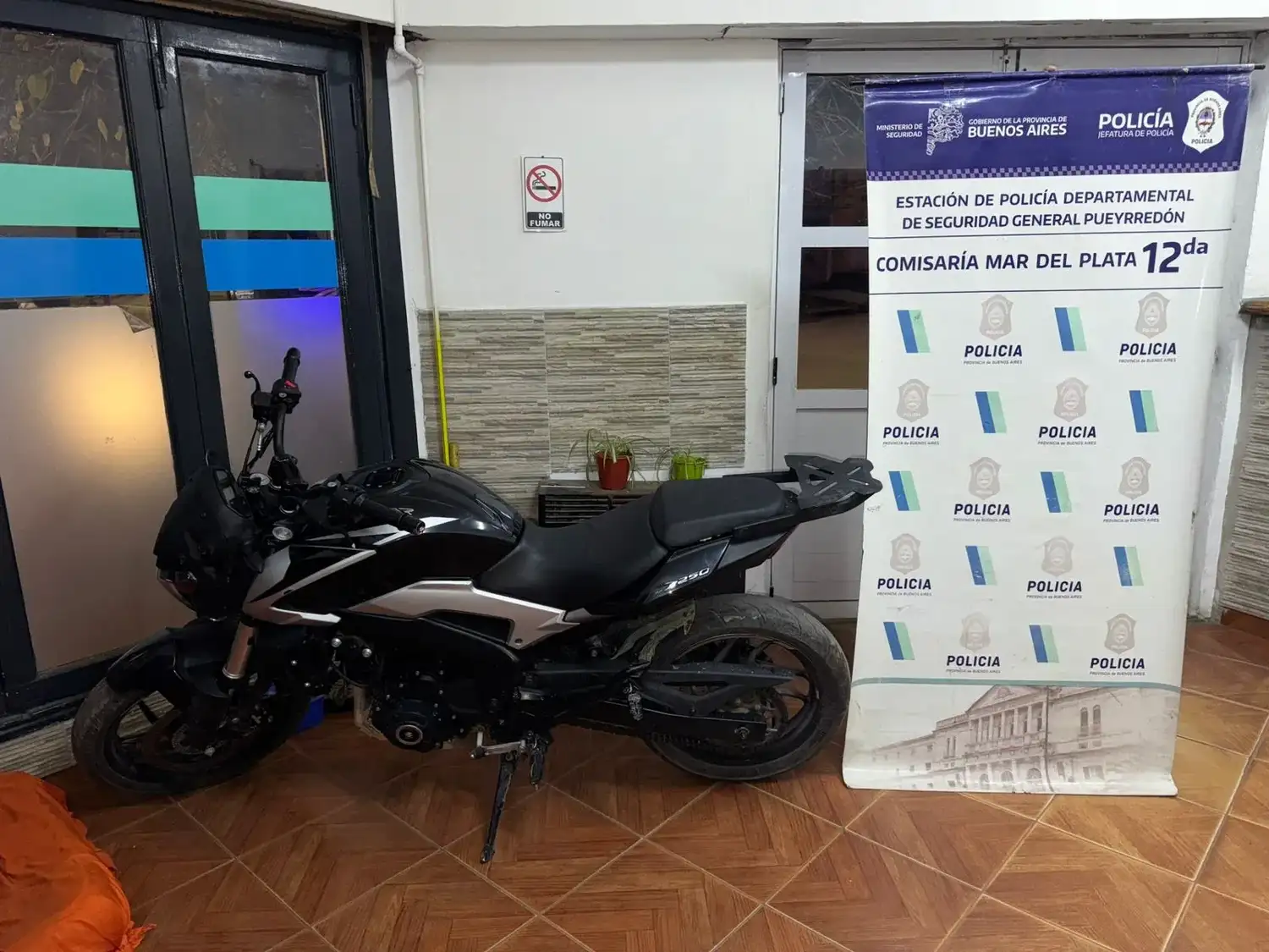 Barrio San Cayetano: interceptan a un adolescente que circulaba en una moto robada