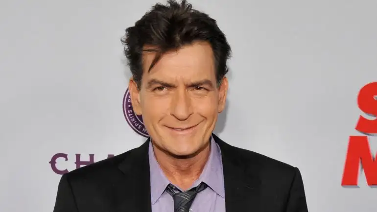 Charlie Sheen es la estrella de Hollywood con HIV