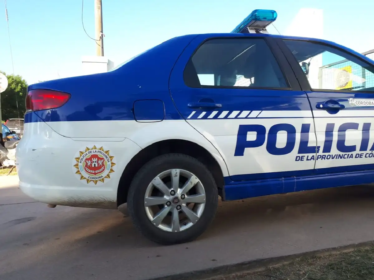  Le roban dinero a una jubilada en su casa de barrio Catedral 