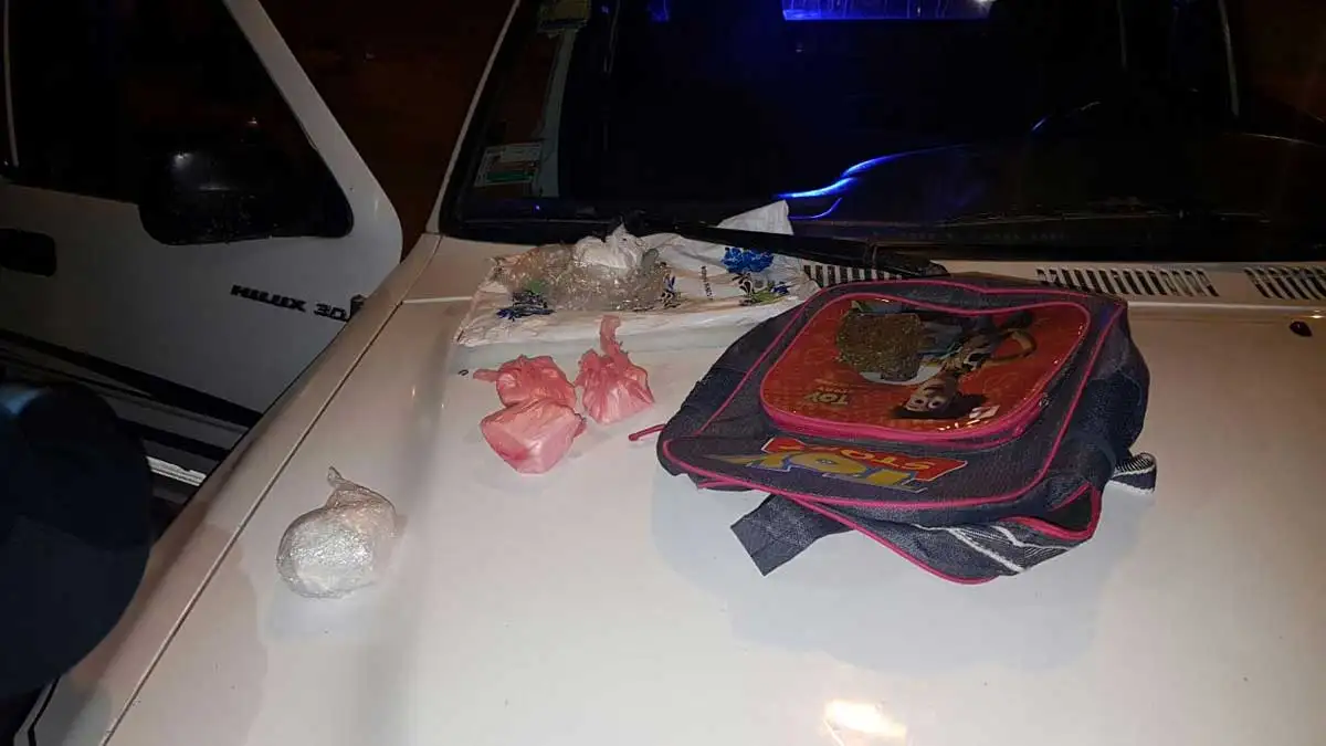 Lo detienen armado y con drogas: quiso coimear a la policía