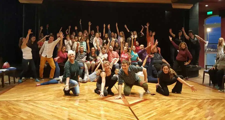Valeria Lynch compartió sus experiencias en una clase magistral