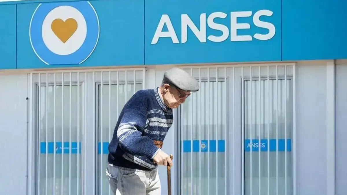 Jubilados: el Gobierno oficializó el aumento para diciembre