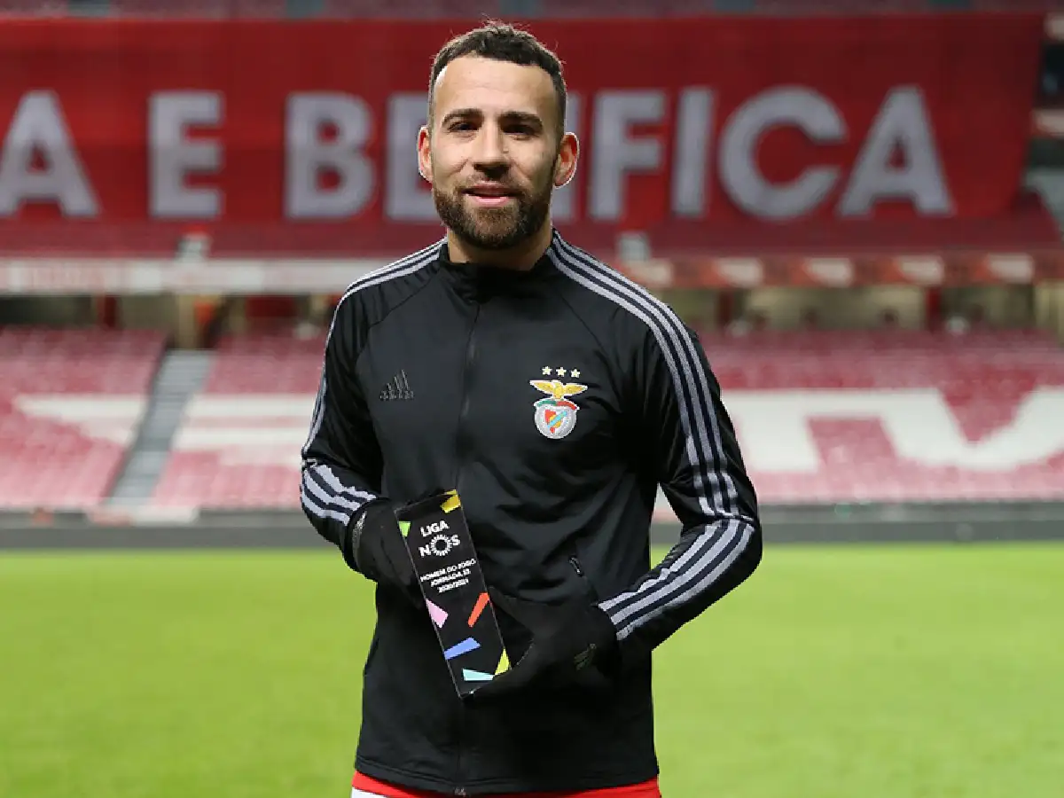 Otamendi positivo de covid