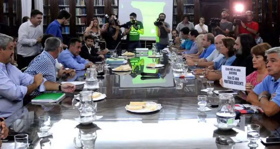 Docentes bonaerenses rechazaron la propuesta y siguen las medidas de fuerza