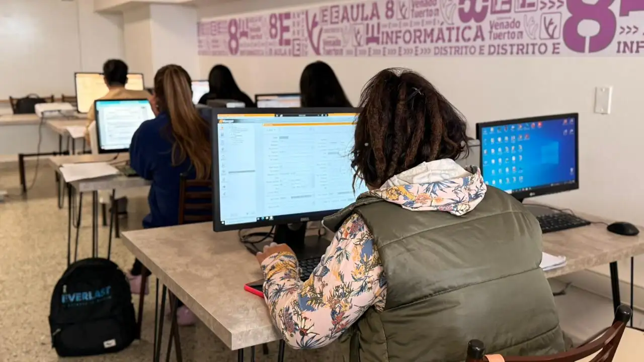 La capacitaciones ofrecidas por el municipio son clave para la inserción laboral y mejorar los CVs. Foto: MVT