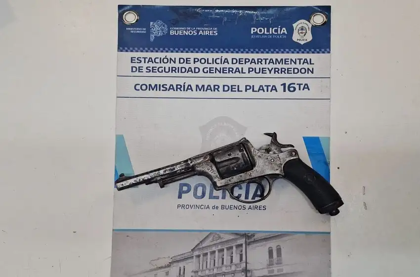 Un menor ingresó armado al colegio